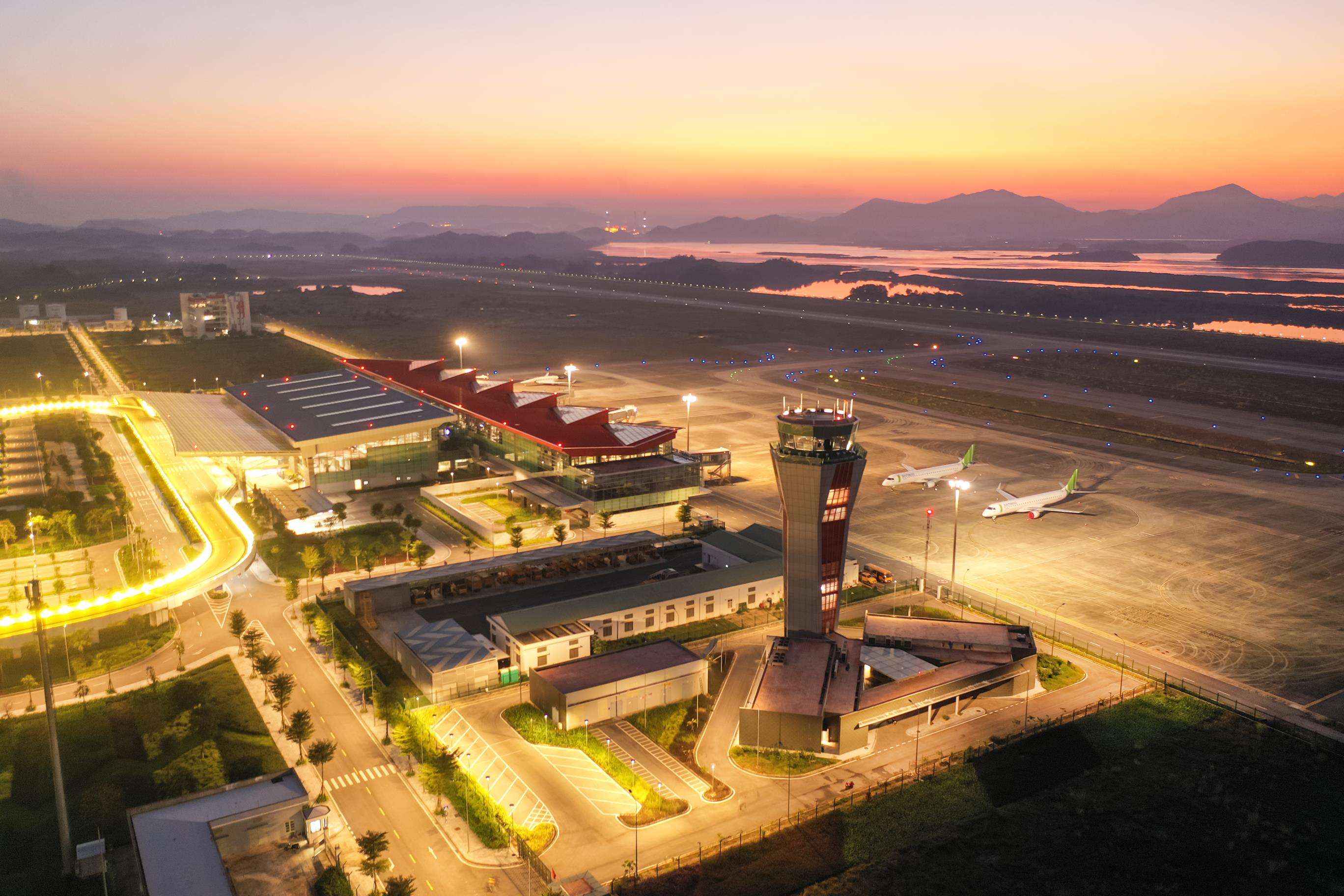 Sân bay Vân Đồn ngày càng khẳng định được giá trị khai thác khách hàng trong nước, quốc tế. Ảnh: Sun Group